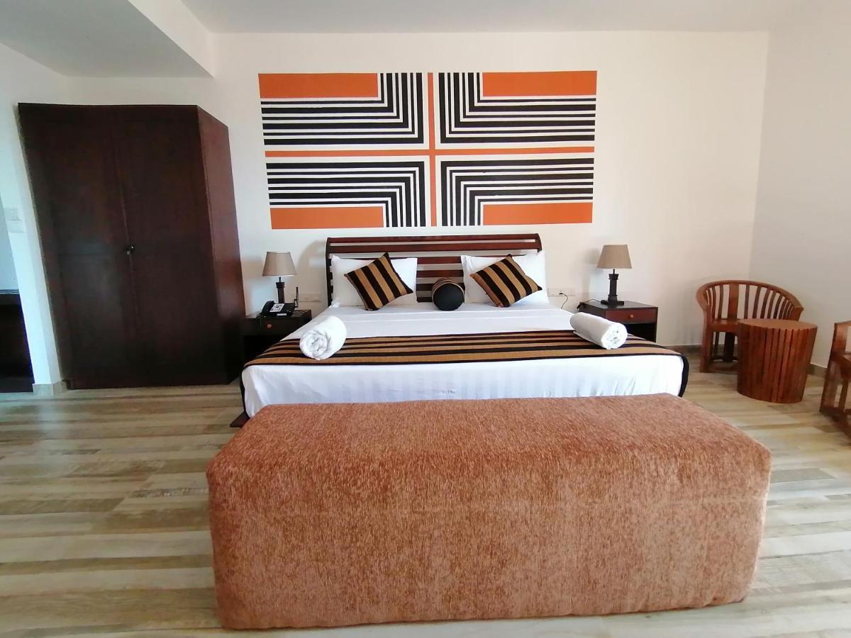 Ara Beach Resort 미리사 외부 사진