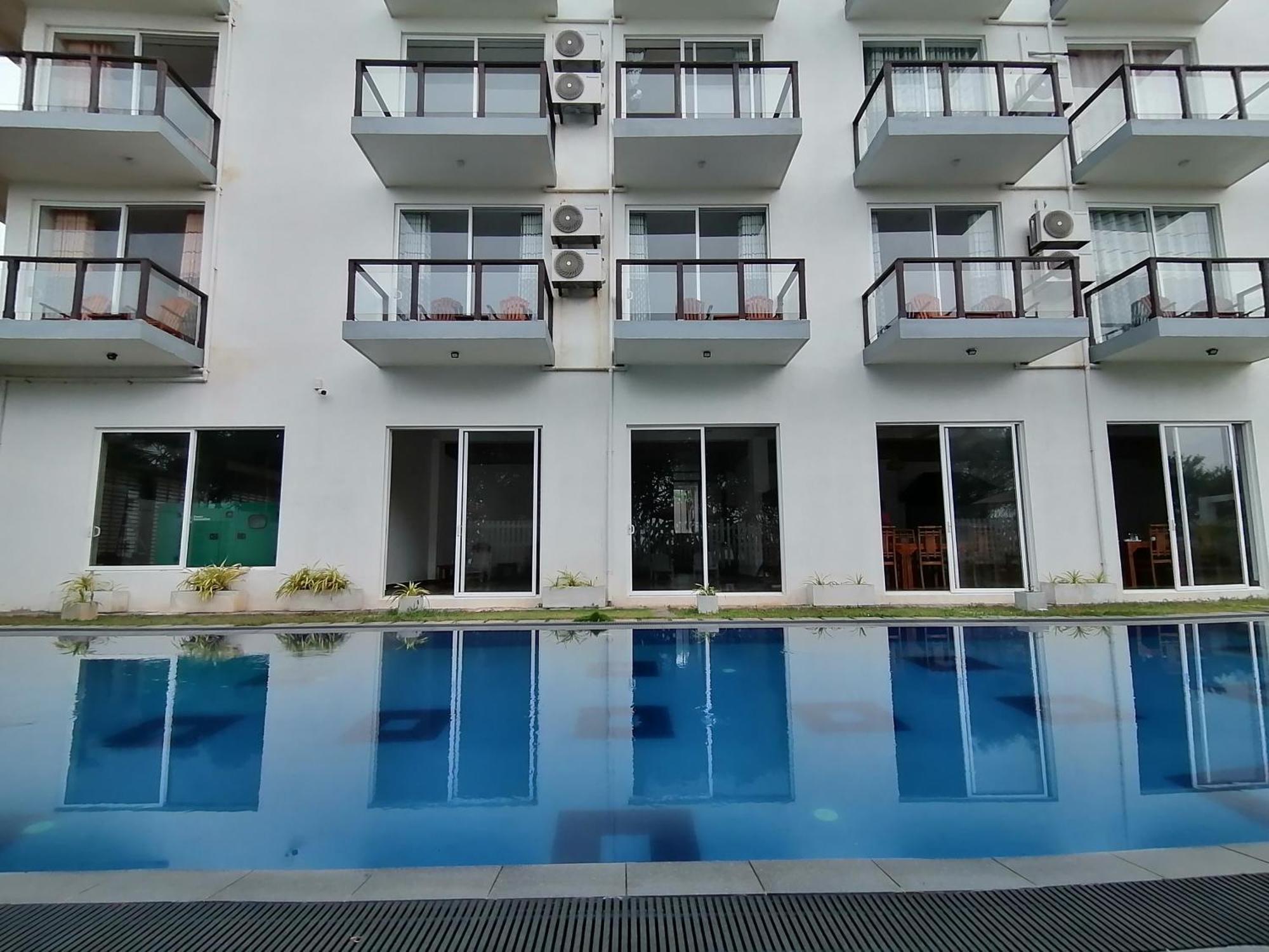 Ara Beach Resort 미리사 외부 사진